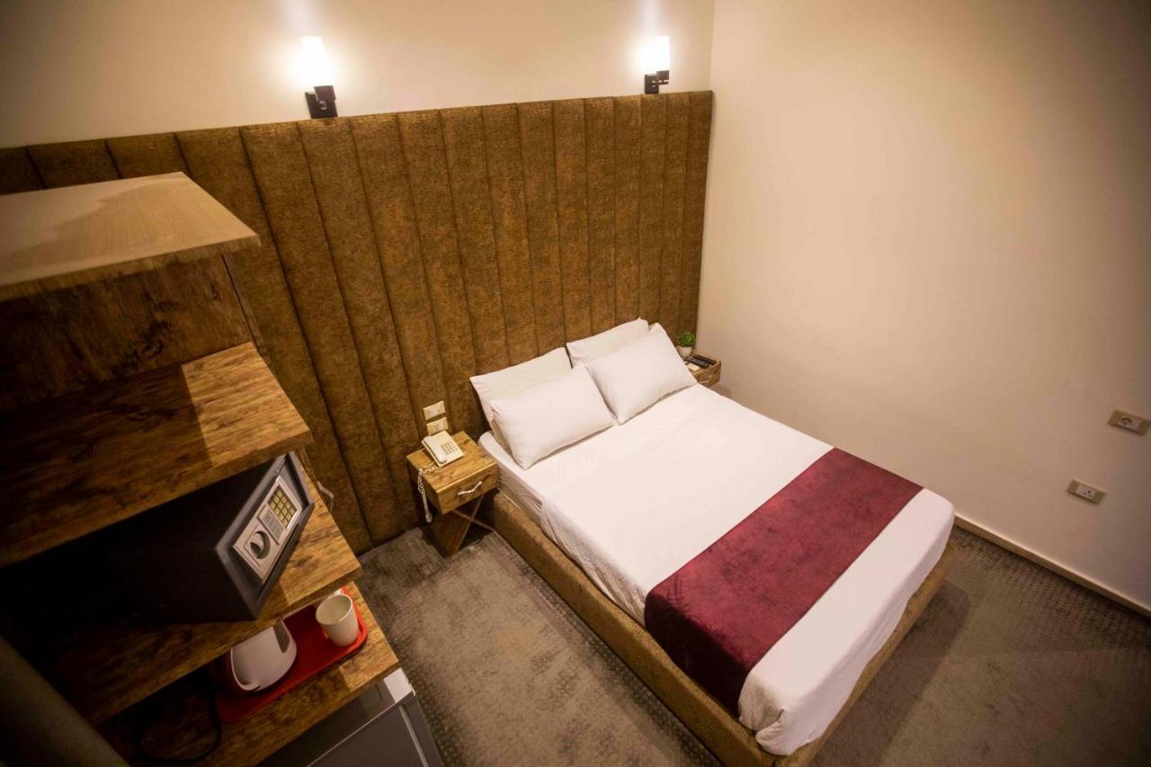 Valencia Ap Cairo Hotel Ngoại thất bức ảnh