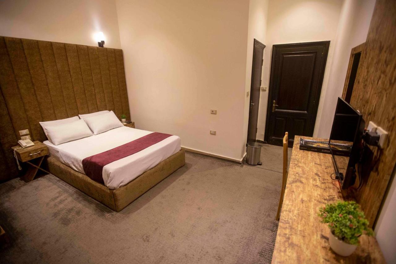Valencia Ap Cairo Hotel Ngoại thất bức ảnh